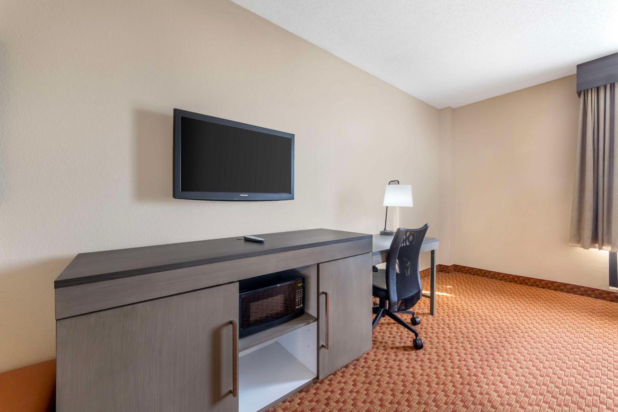 The Crossings Best Western Plus Kendall Hotel & Suites מראה חיצוני תמונה