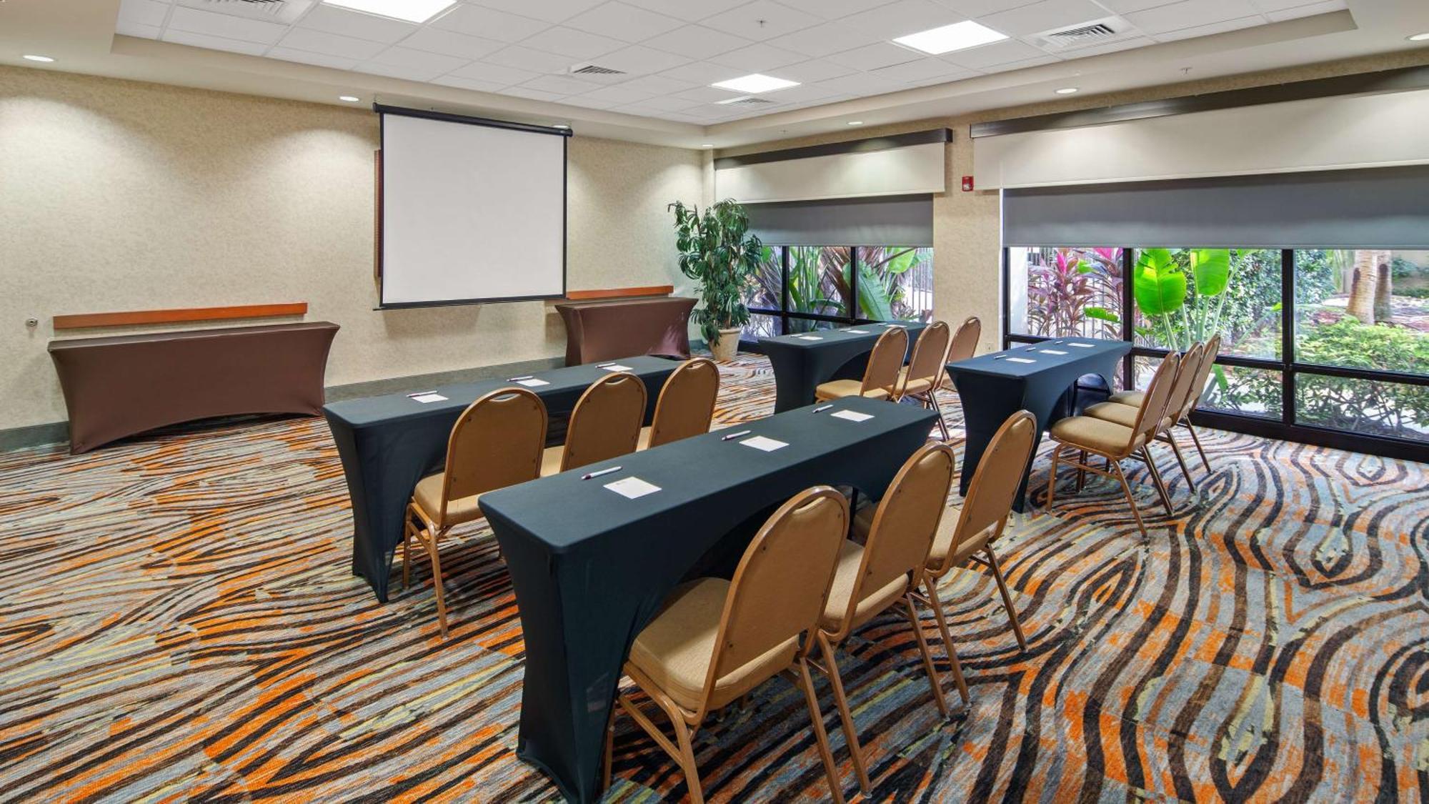 The Crossings Best Western Plus Kendall Hotel & Suites מראה חיצוני תמונה