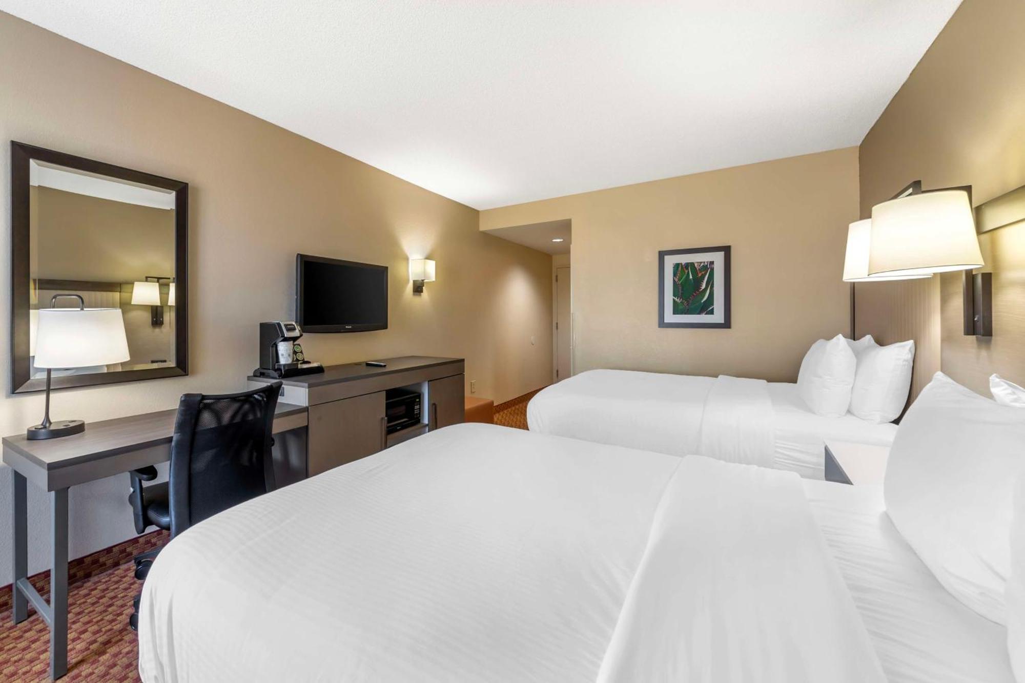 The Crossings Best Western Plus Kendall Hotel & Suites מראה חיצוני תמונה