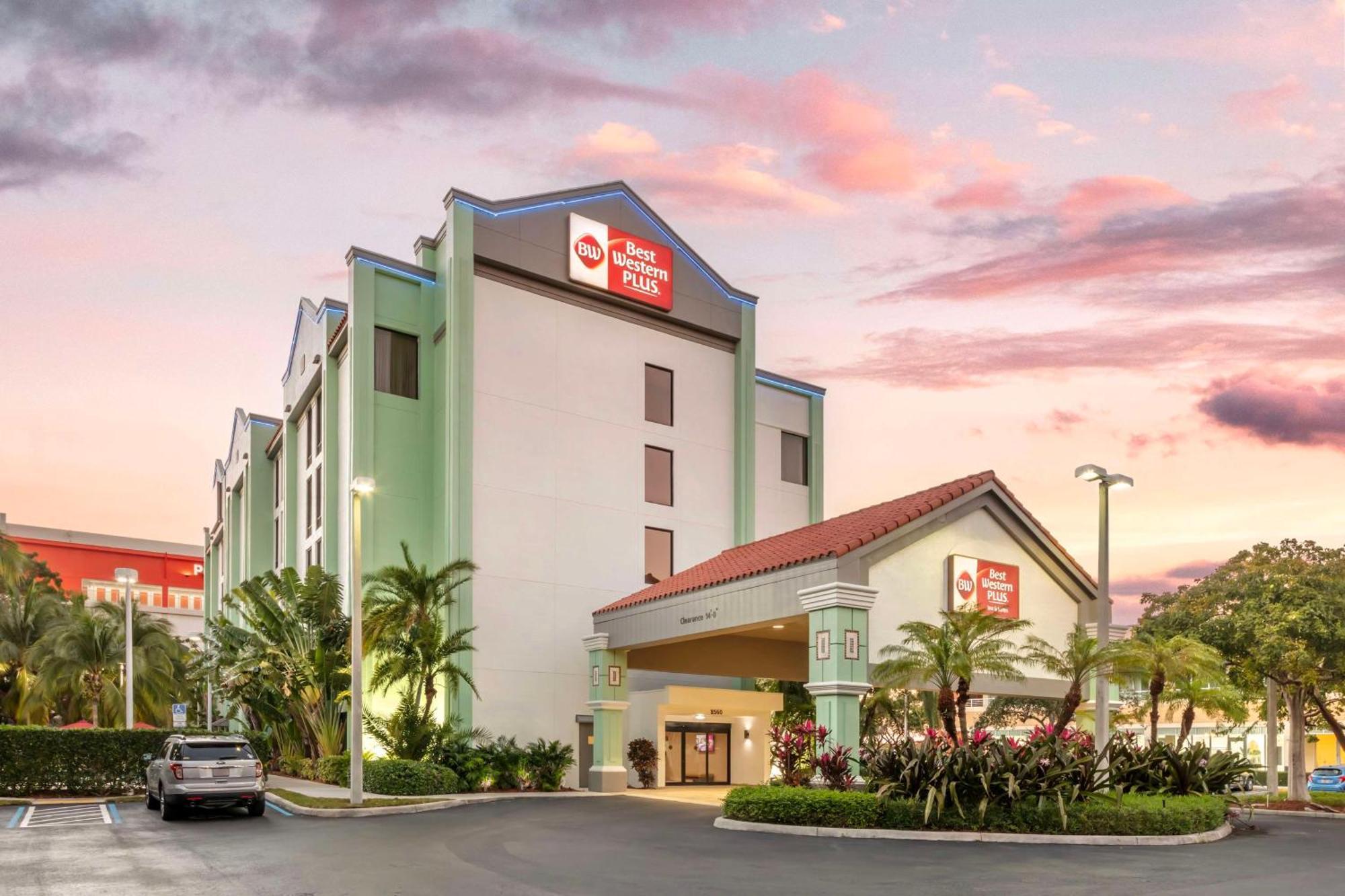The Crossings Best Western Plus Kendall Hotel & Suites מראה חיצוני תמונה